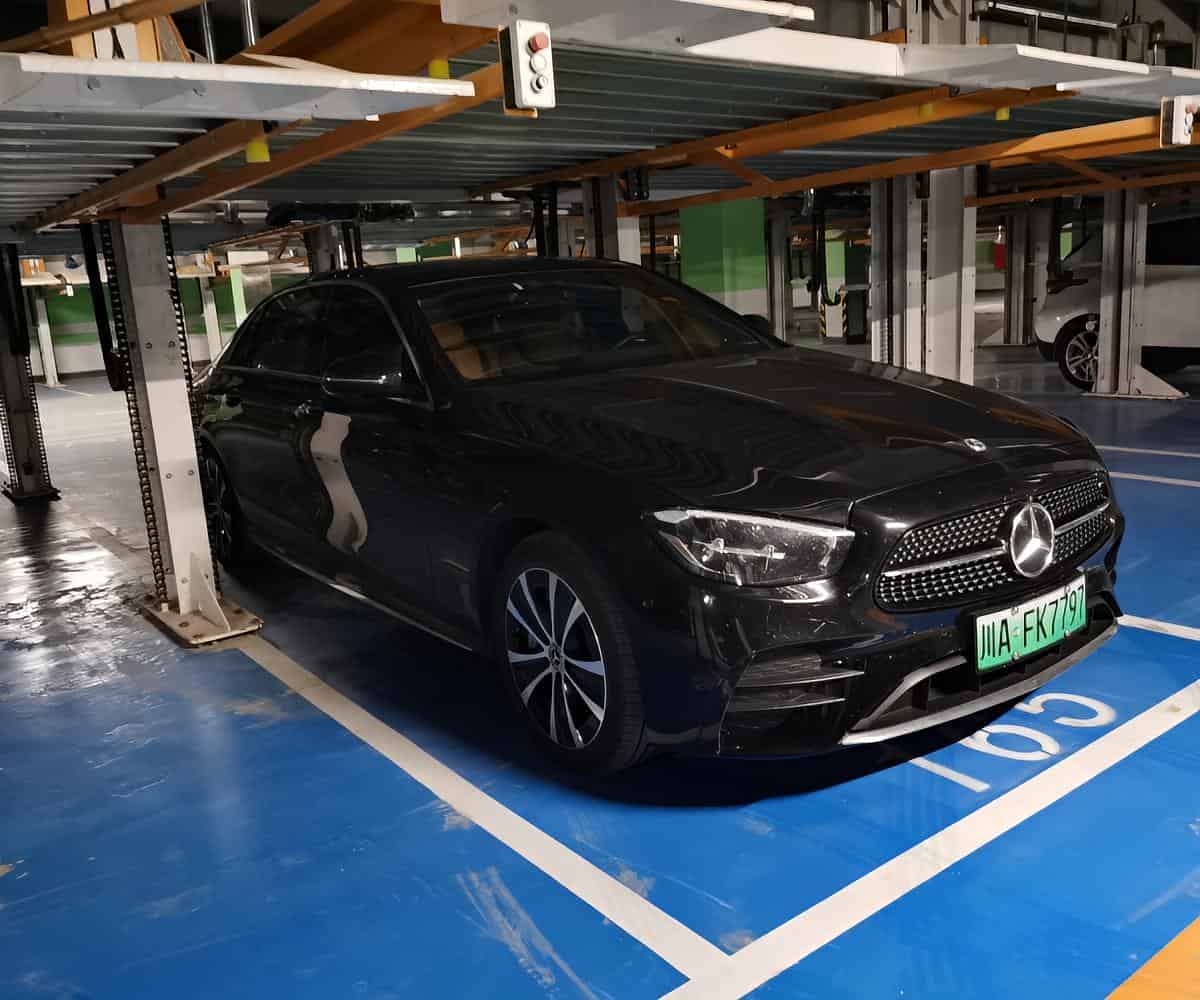 立體車庫(kù)租賃新選擇四柱機(jī)械停車位上門安裝全攻略