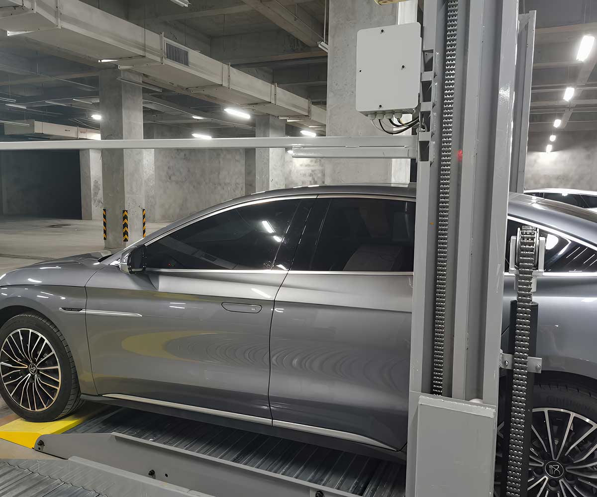 西疇縣簡易升降機械式立體車庫高低差處理方法