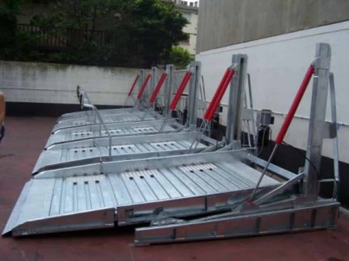 成都俯仰式簡易升降立體停車設(shè)備應(yīng)用展示.jpg